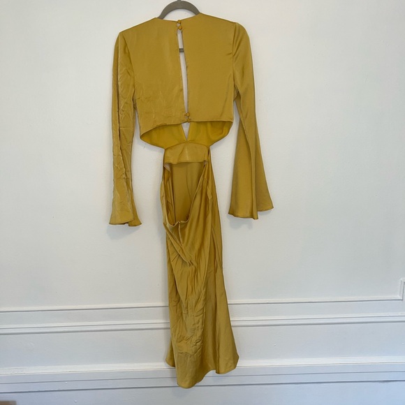 ASOS Design tie front satin midi dress with flare sleeves size 6 - Picture 3 of 5